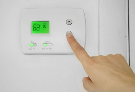 Adjusting an AC Thermostat